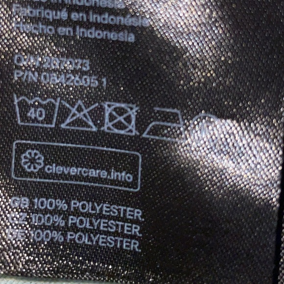 H&M Gorgeous Floral print Button Down Blouse! - Picture 10 of 11